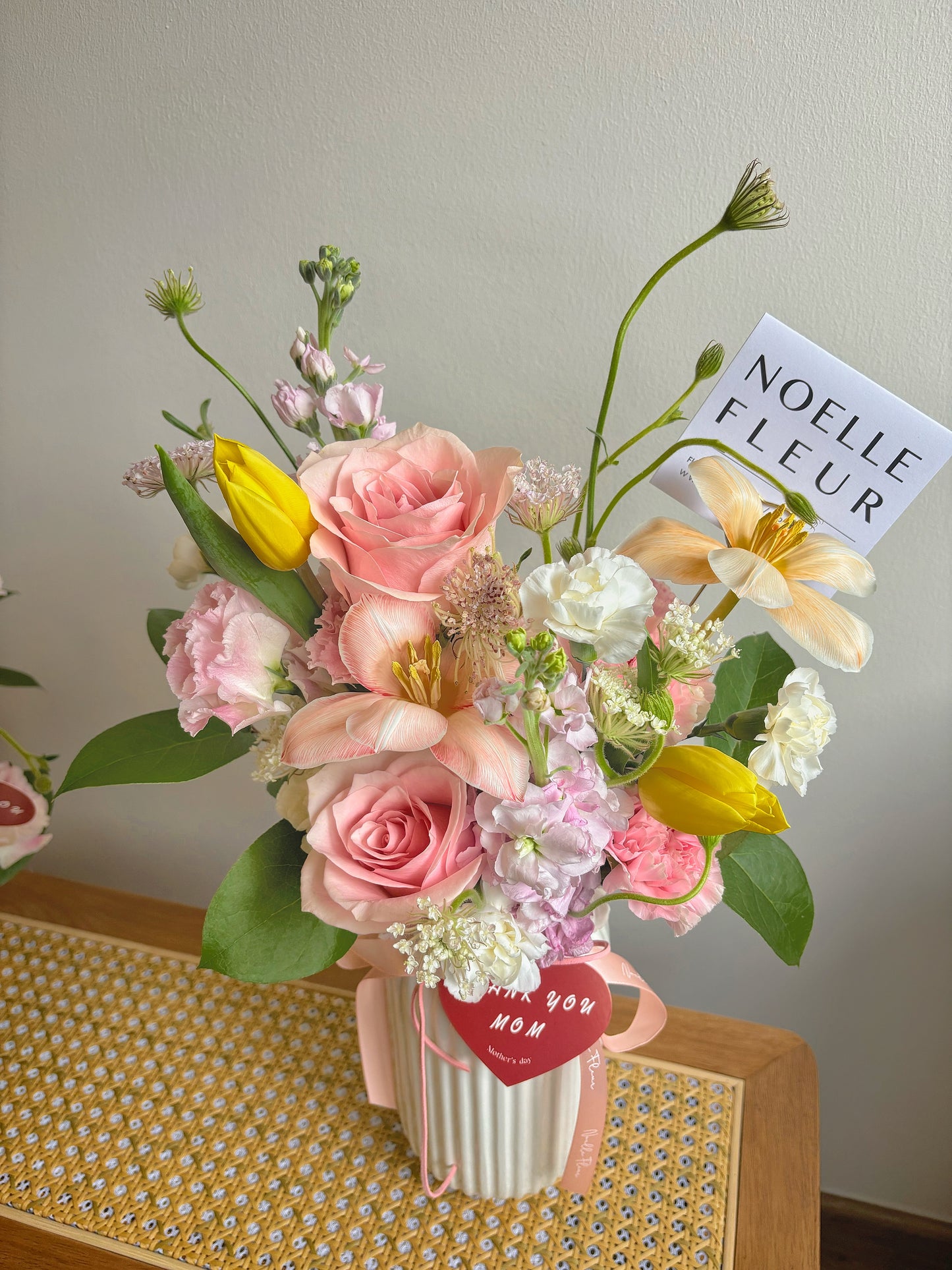 "Blooming Love" Fresh Flower Vase (Mother's Day’25)