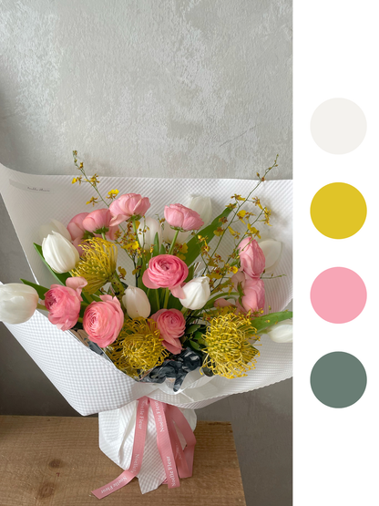 "Jubilant" Fresh Ranuculus Bouquet | Noelle Fleur