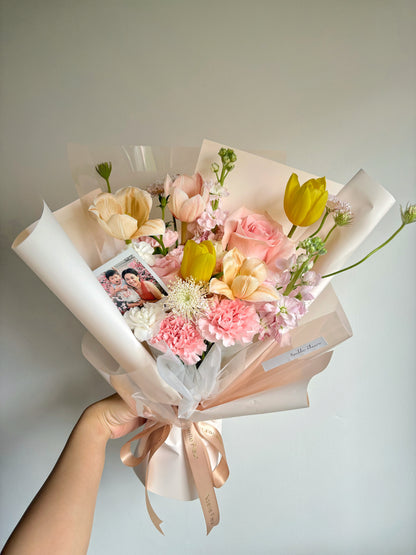 "Radiant Charm" Fresh Flower Bouquet (Mother's Day’25)