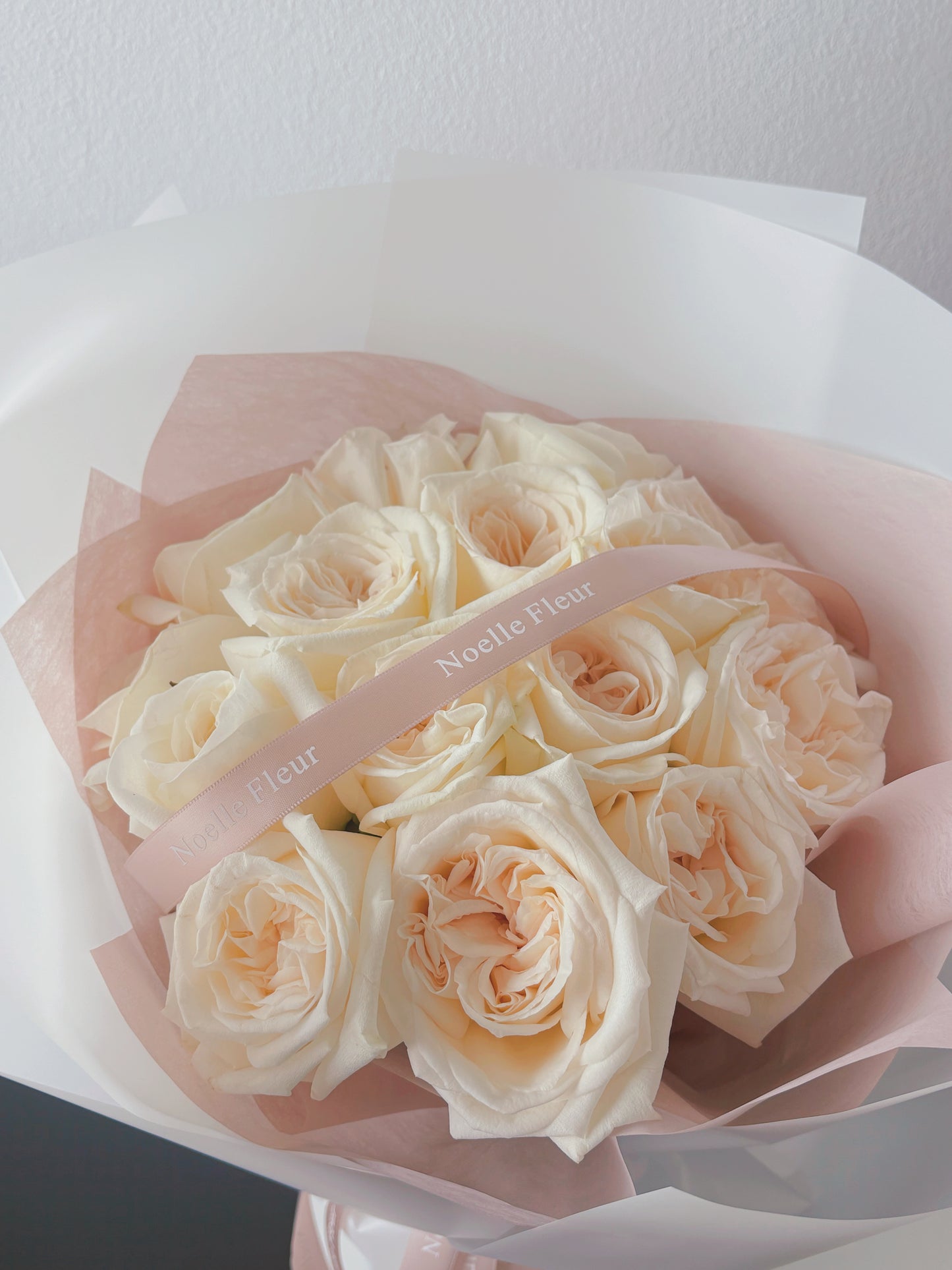 "Ivory Dreamscape" White Lychee Rose Bouquet