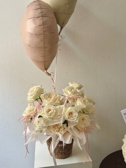 "Mi Amour" White O’hara Lychee Rose Basket