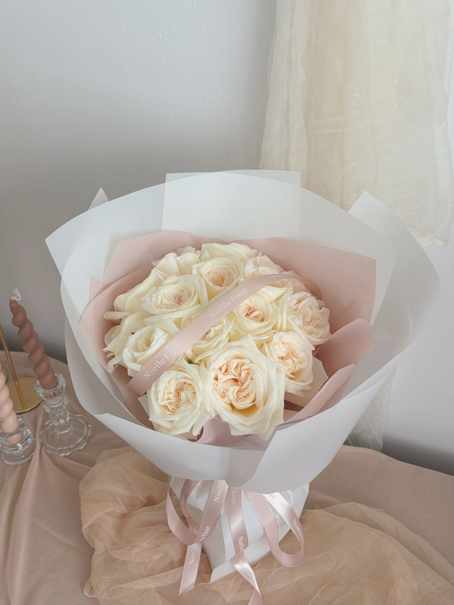 "Ivory Dreamscape" White Lychee Rose Bouquet