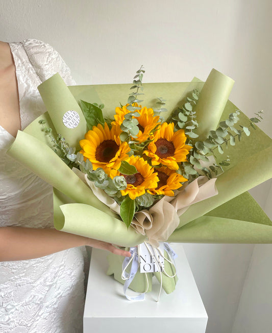 "Sunburst Delight" Sunflower Bouquet