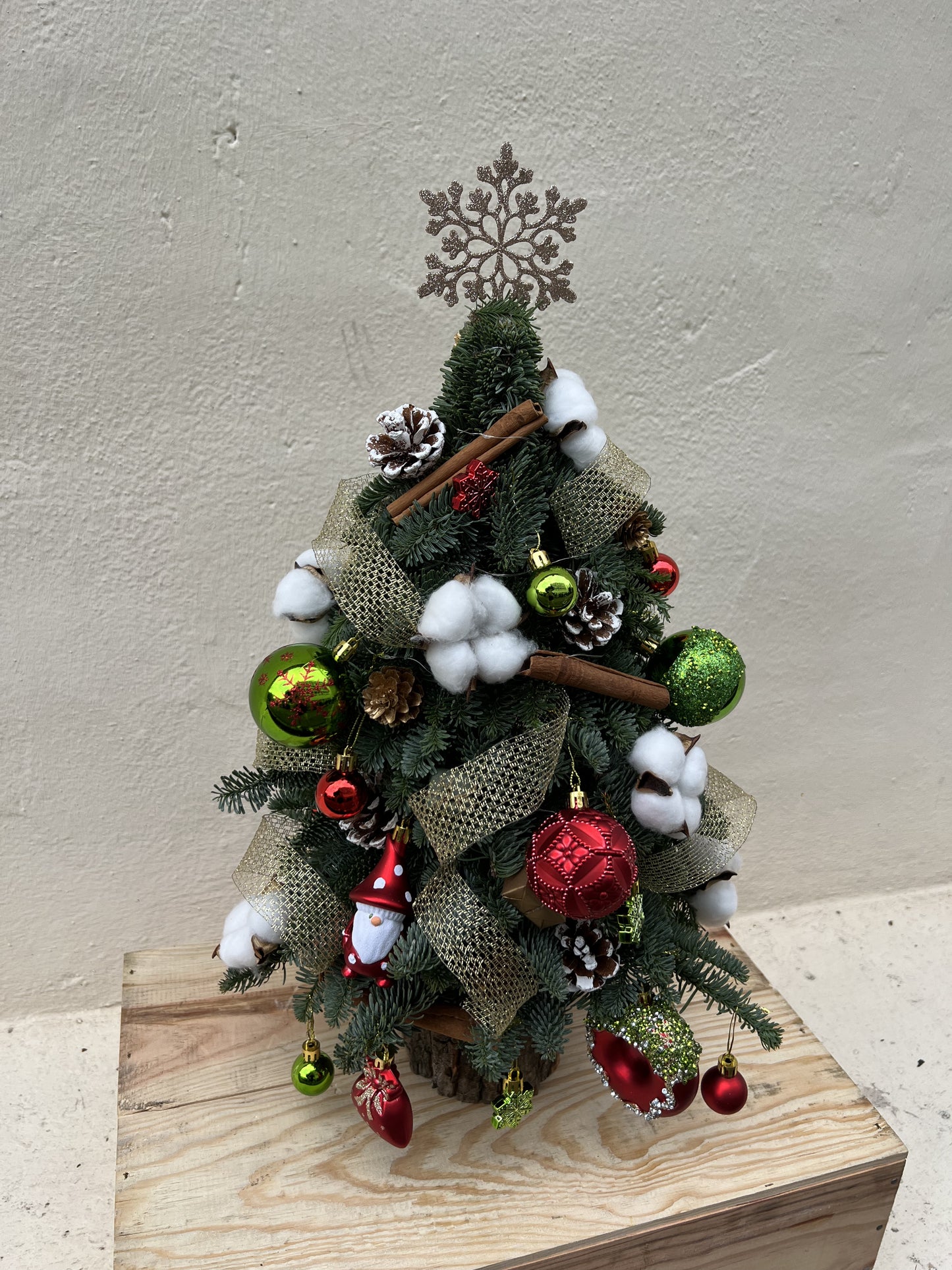 "Starlight - Gleam" Mini Christmas Tree (Fresh Fir)