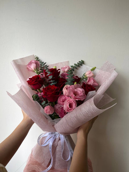 "Hearts in Bloom" Fresh Rose Bouquet