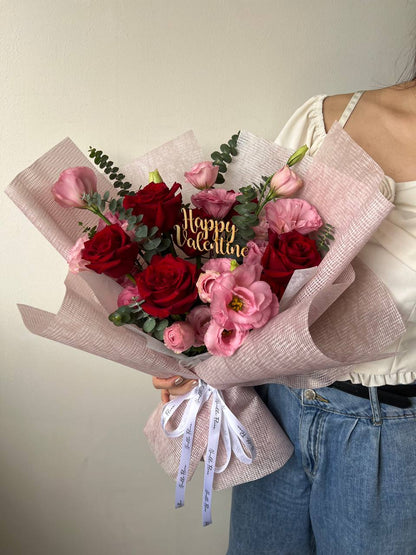 "Hearts in Bloom" Fresh Rose Bouquet