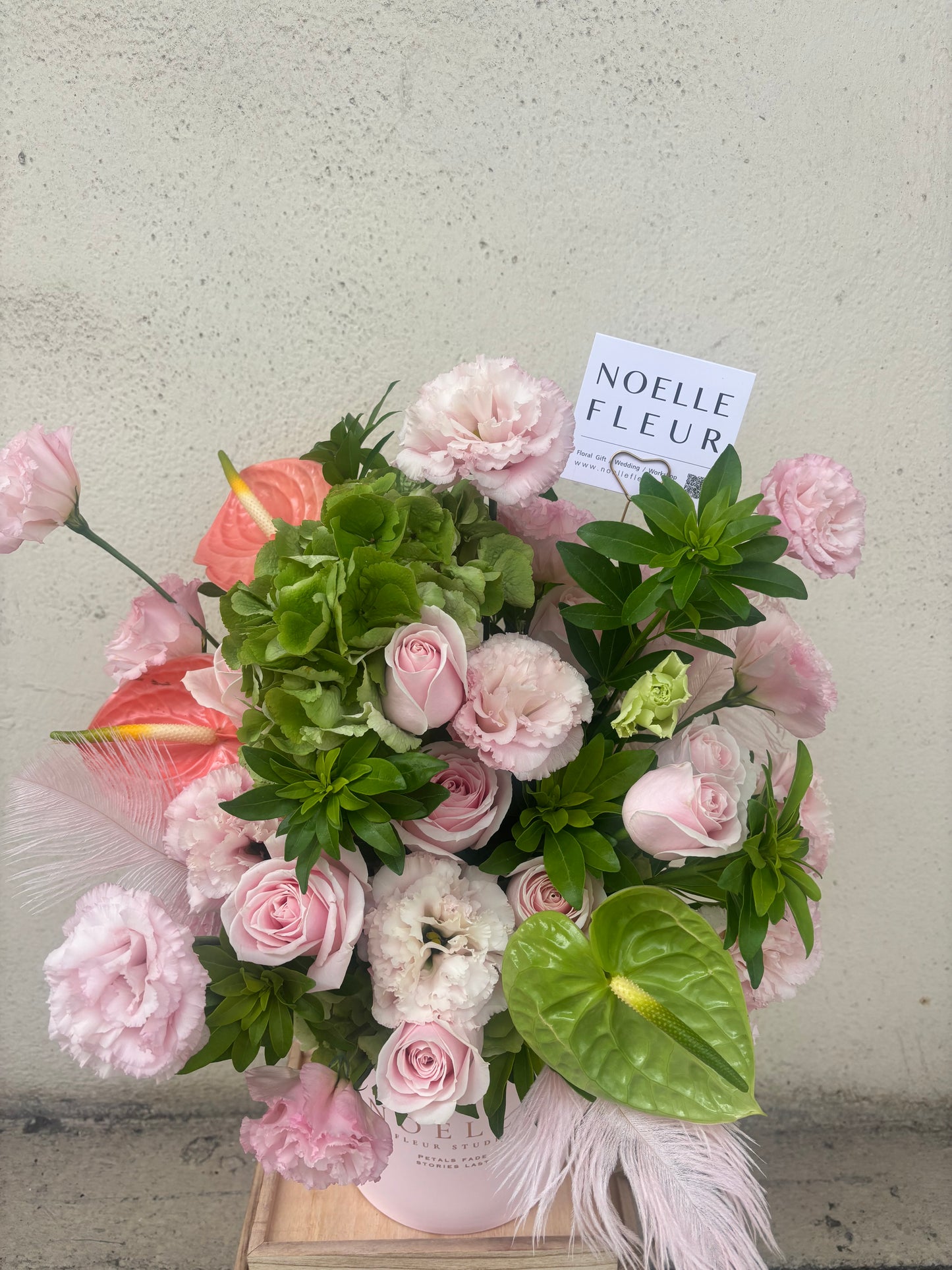 "Blush Serenity" Fresh Flower Bloom Box