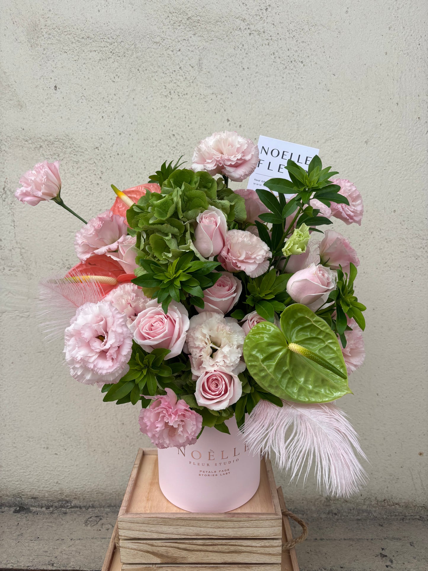 "Blush Serenity" Fresh Flower Bloom Box