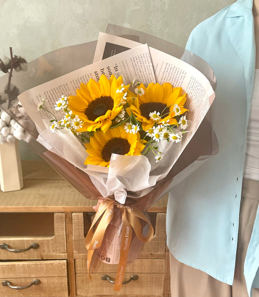 "Daisy Sunburst" Sunflower Bouquet