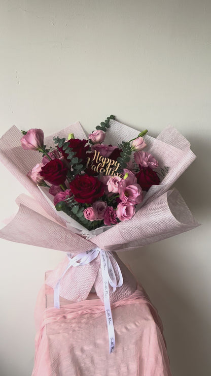 "Hearts in Bloom" Fresh Rose Bouquet