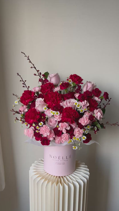 "Tender Love" Fresh Flower Bloom Box