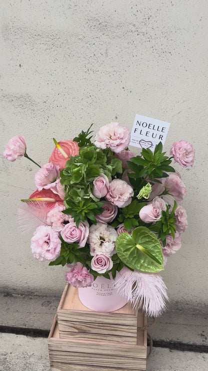 "Blush Serenity" Fresh Flower Bloom Box