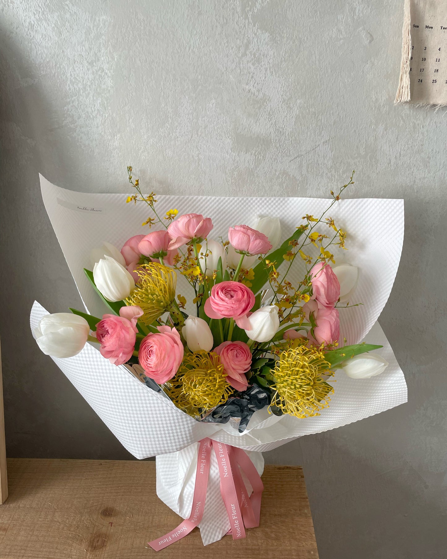 "Jubilant" Fresh Ranuculus Bouquet | Noelle Fleur