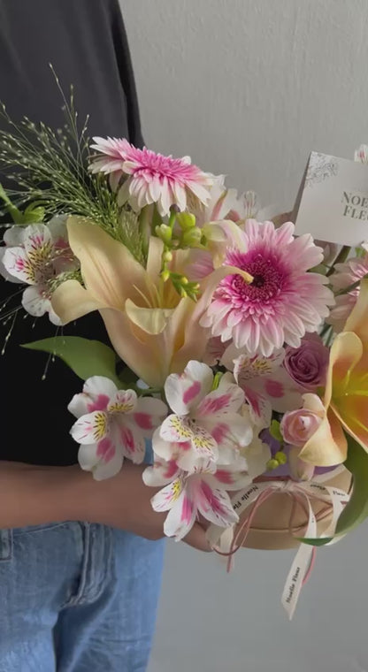"Mystique Garden" Lily Dream Box