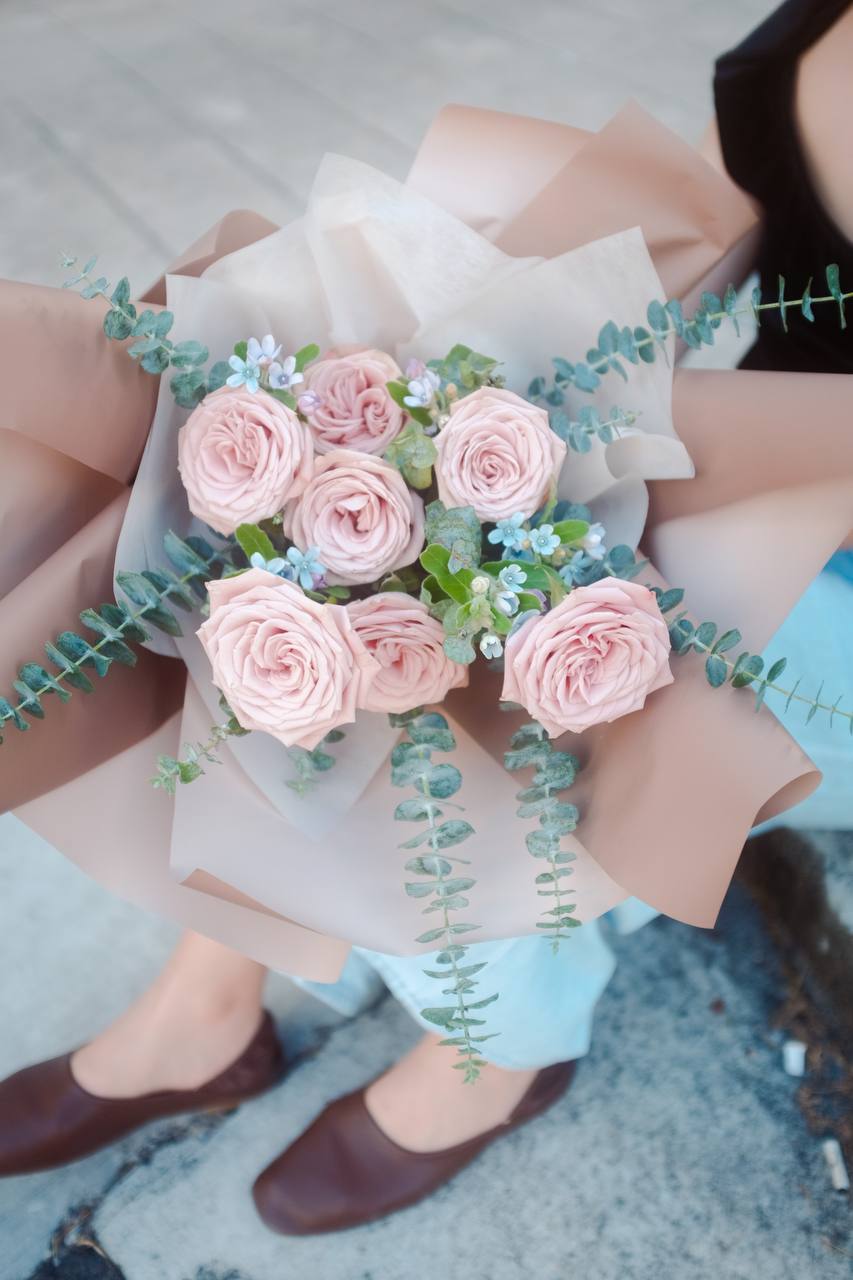 "Twinkle Twinkle Cappuccino" Rose Bouquet